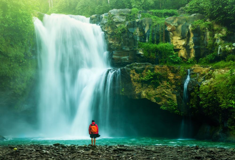 costa-rica-hiking-waterval-jungle-1000