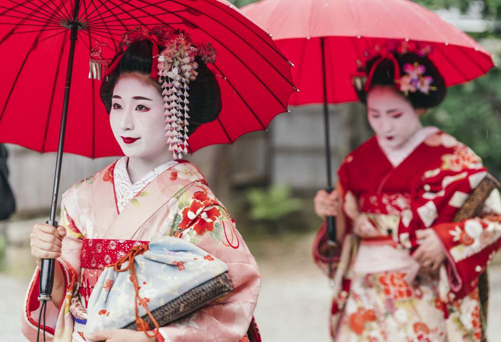 japan-kyoto-maiko-geisha-gion-1-1000