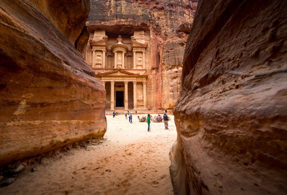 jordanie-petra-de-siq-die-leidt-naar-het-schathuis-1000