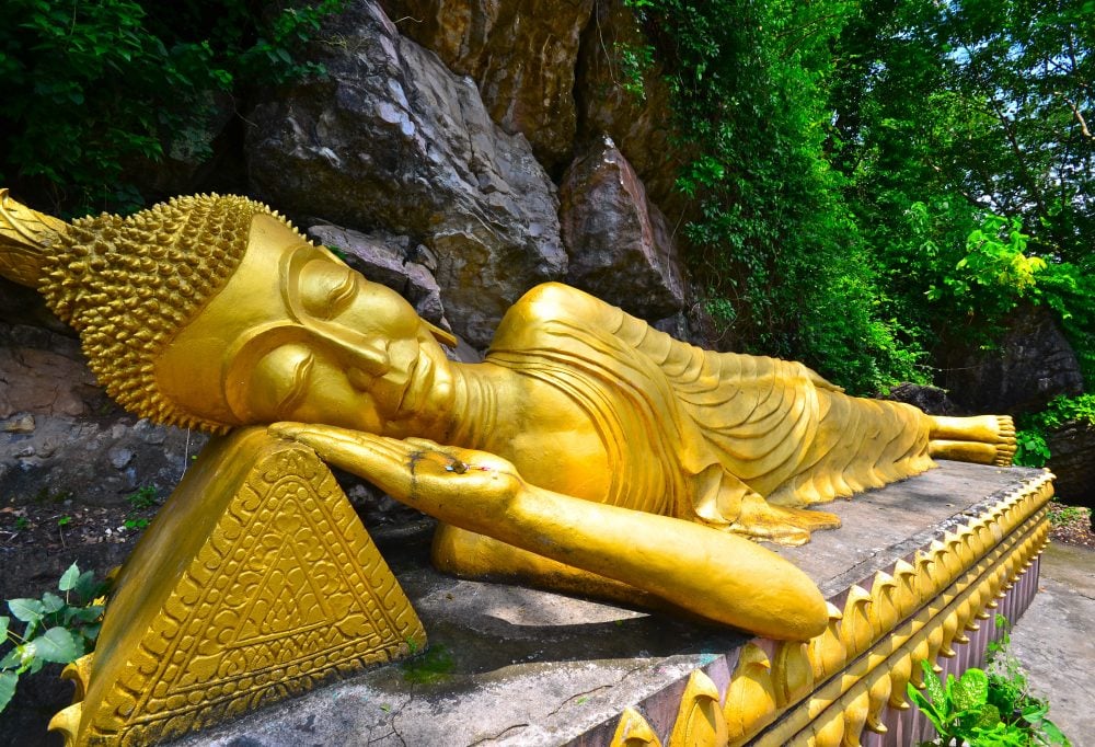 laos-luang-prabang-phousi-hill-reclining-buddha-1000