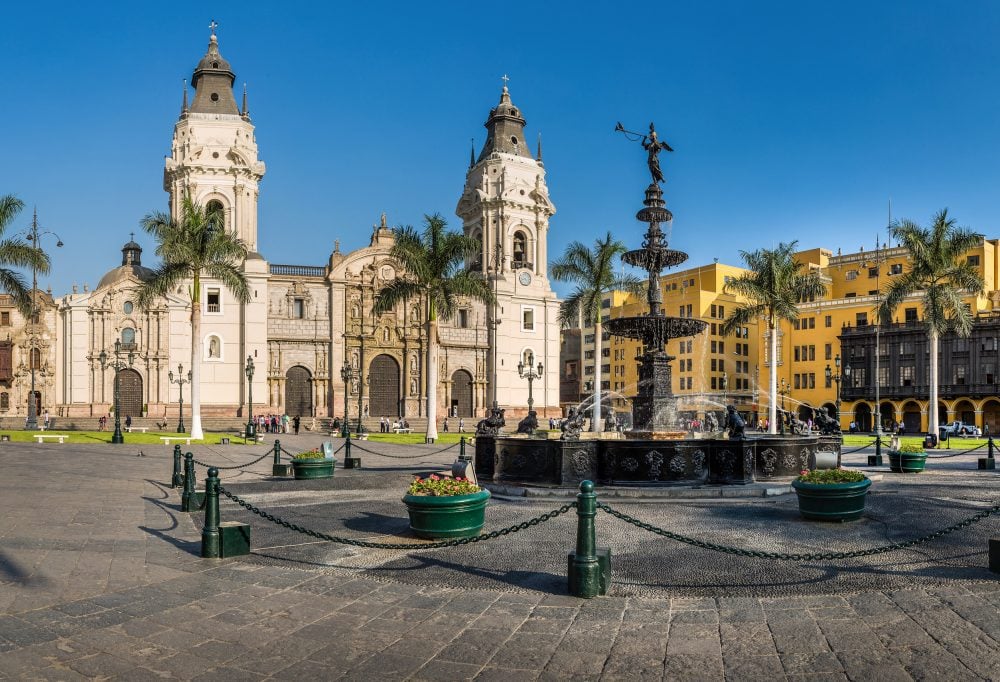 peru-lima-plaza-de-armos-plaza-mayor-1000