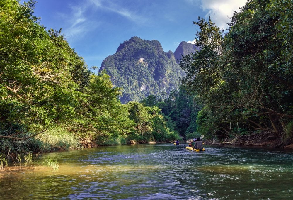 thailand-khao-sok-national-park-kanoen-op-de-rivier-1000
